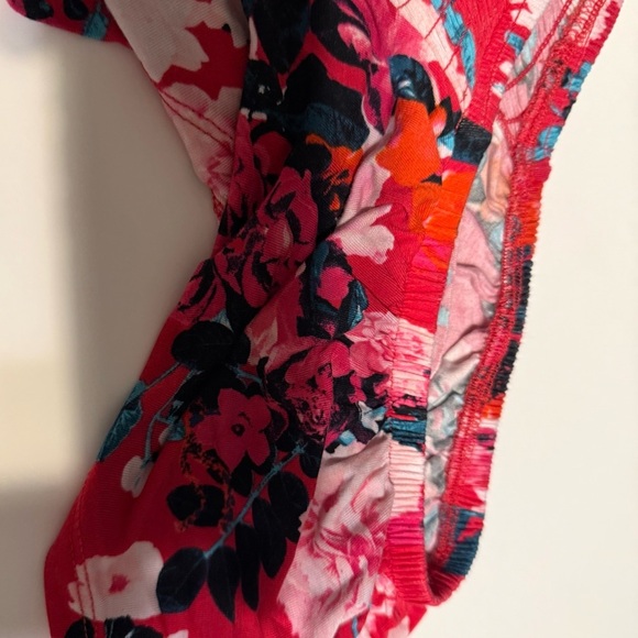 Torrid Floral Smocked Babydoll Dress in Red & Pink – Size 28 - Picture 6 of 9